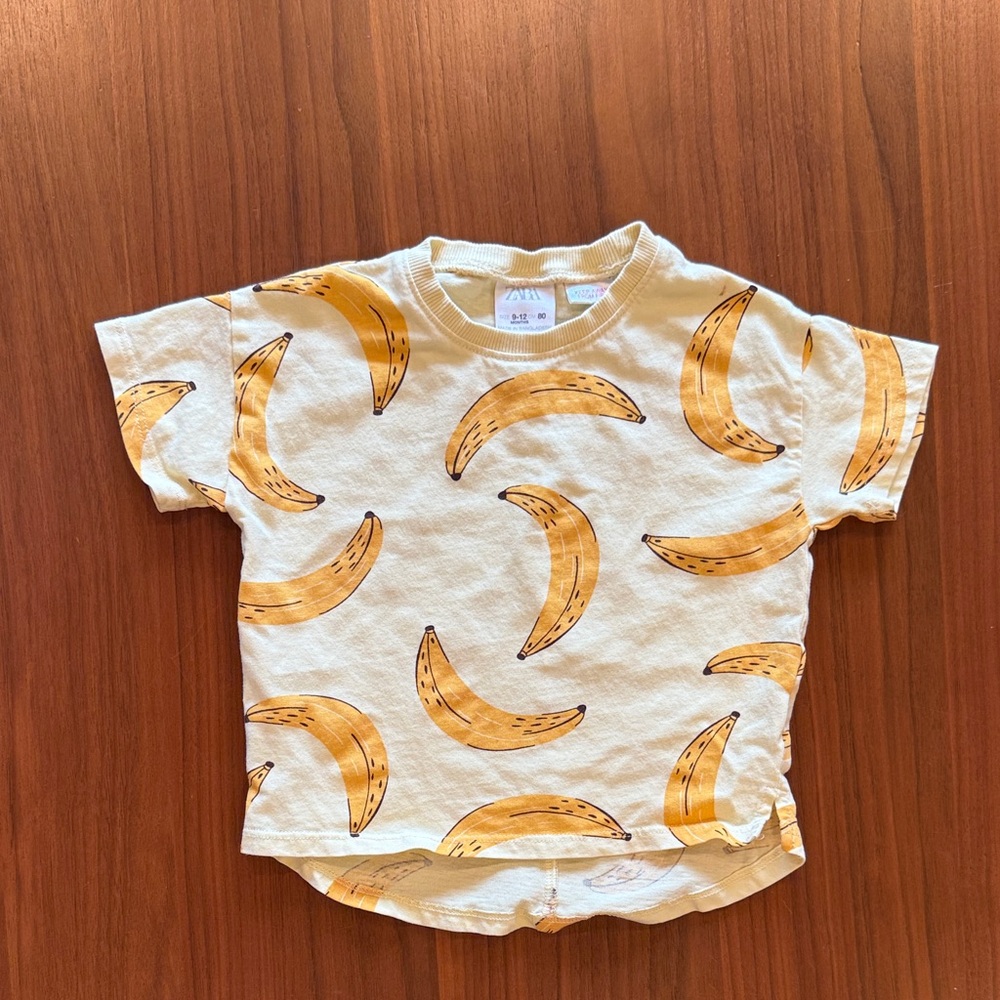 Zara Cream T-Shirt with Yellow Banana Print